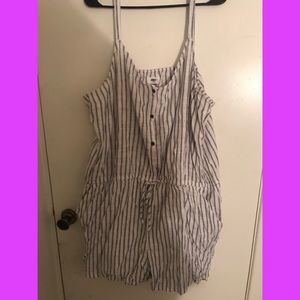 FINAL SALE 🌹 Stripped Romper